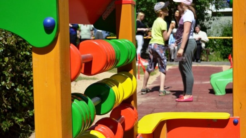 Rotaļlaukuma atklāšana Strazdumuižā 10.06.2015.