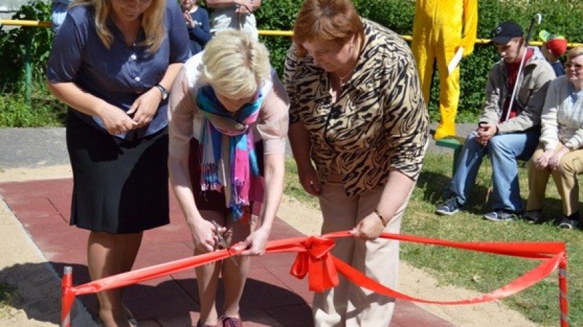 Rotaļlaukuma atklāšana Strazdumuižā 10.06.2015.