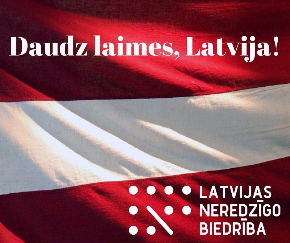 Latvijas Neredzīgo biedrības darbinieki velta video sveicienu Latvijai 100. dzimšanas dienā